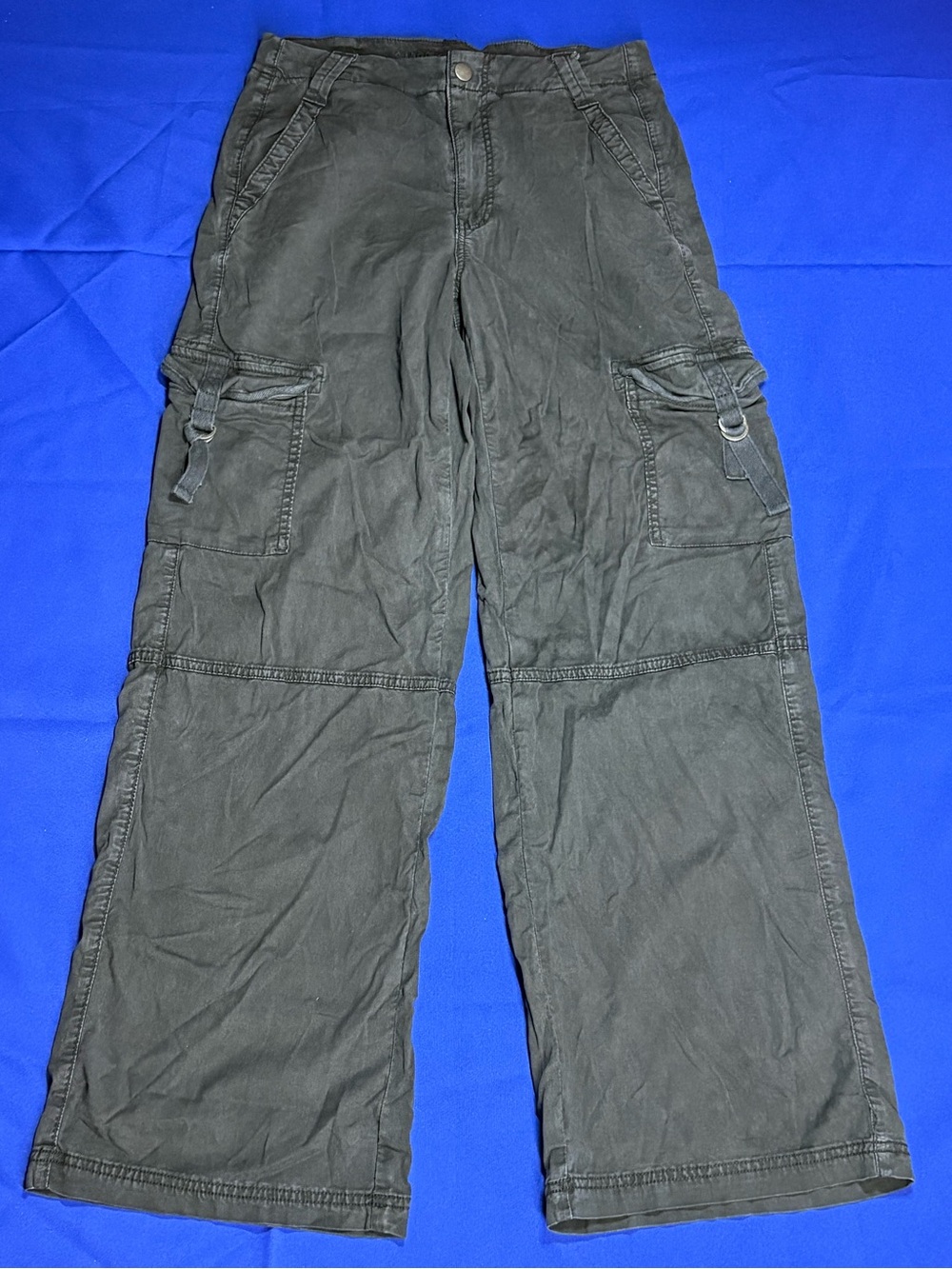 American Eagle Dreamy Drape Cargo Pants Womens Size 4 Black Wide Leg Baggy